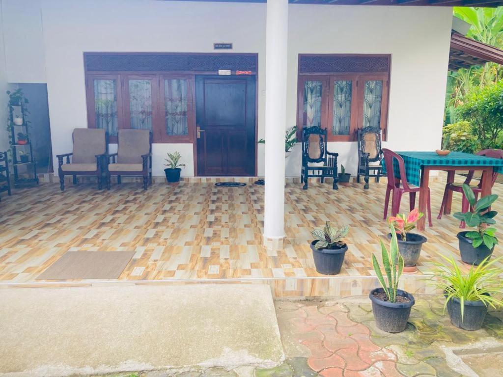 Ameena Homestay Tangalle Buitenkant foto
